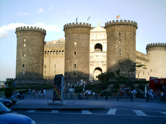 Castel Nuovo o Maschio Angioino1