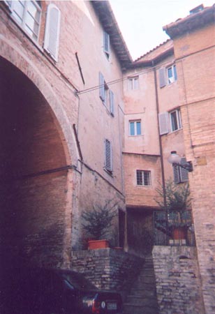 scorciatoia_dietro_piazza_duomo
